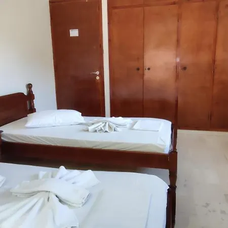 Aparthotel Anna And 3*